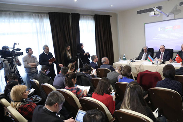 Dışişleri Bakanı Çavuşoğlu Azerbaycan'da