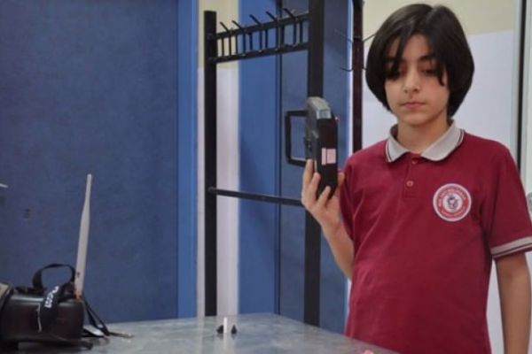 Muş'ta 12 yaşındaki dahi, 'bomba bulan drone' tasarladı