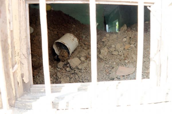 Tarsus'da gizemli kazının yapıldığı evin içi görüntülendi