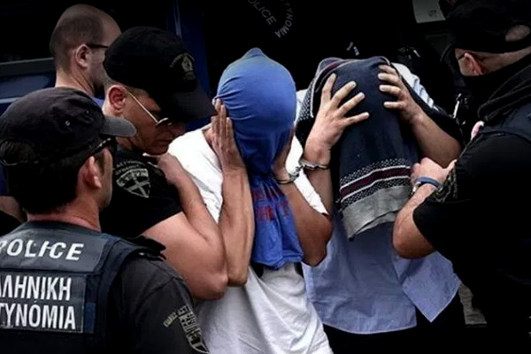 Yunanistan 6 FETÖ’cü subayı iade edebilir