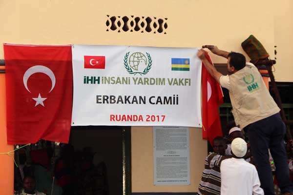 Ruanda Erbakan Camii ibadete açıldı