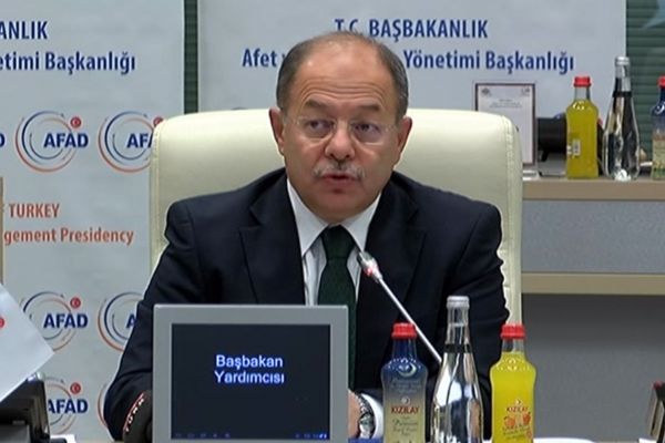 Recep Akdağ: Akdağ'dan 30 milyar dolar eleştirilerine yanıt