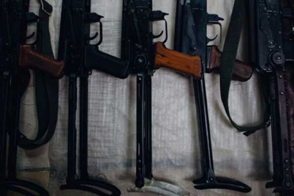 YPG, ABD'nin verdiği silahları 13 ana depoda topluyor