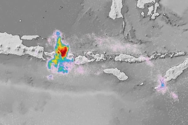 Agung Yanardağı'nın uydu görüntüsünü yayınladı