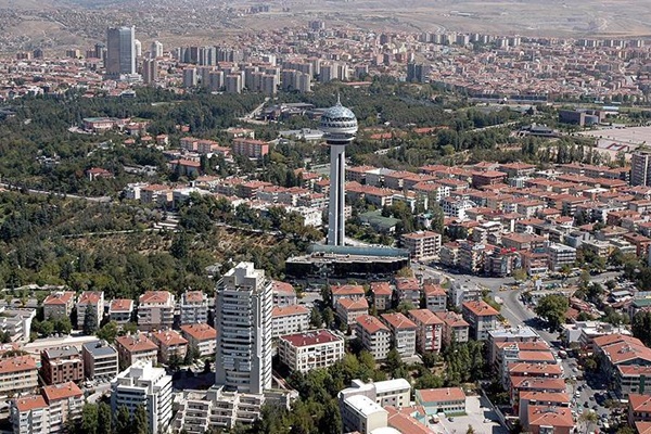 'Bu imzada sanat var' sergisi yarın açılacak