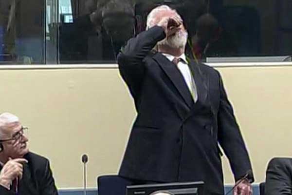 'Hırvat General Praljak potasyum siyanür içerek intihar etti'
