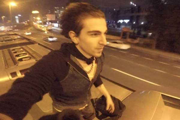 Metrobüs üzerinde video paylaşan gençler hakkında karar