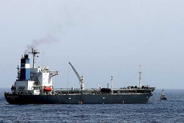 Suudi Arabistan'da petrol tankeri ile balıkçı teknesi çarpıştı