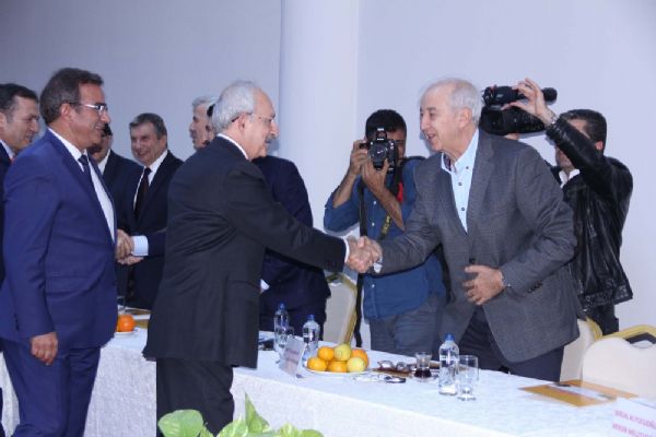 Kemal Kılıçdaroğlu, Narenciye üreticilerinin sorunlarını dinledi