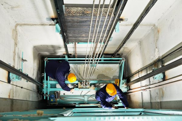 Uygunsuz asansörlere ceza yağdı