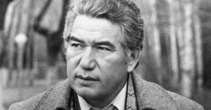 Cengiz Aytmatov kimdir ?