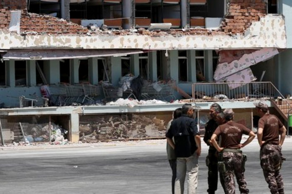 15 Temmuz'un zararı FETÖ'cülerden alınacak