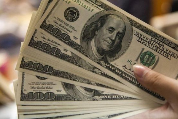 Dolarda yeni hafta yükselişle başladı