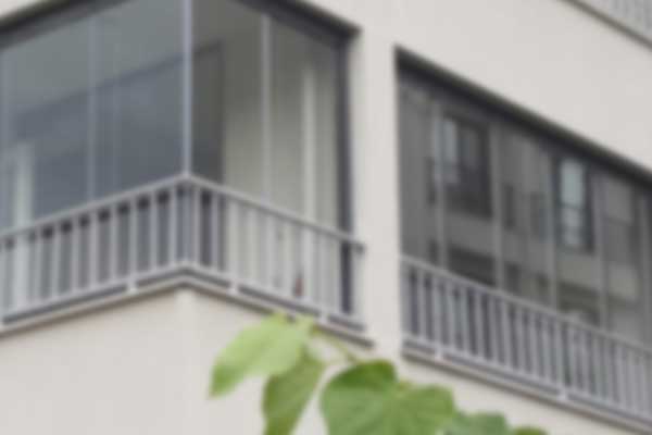 İzmir'de balkondan düşen bebek yaralandı