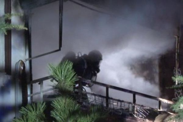 Ankara'da yangın! Mahalleli sokağa döküldü