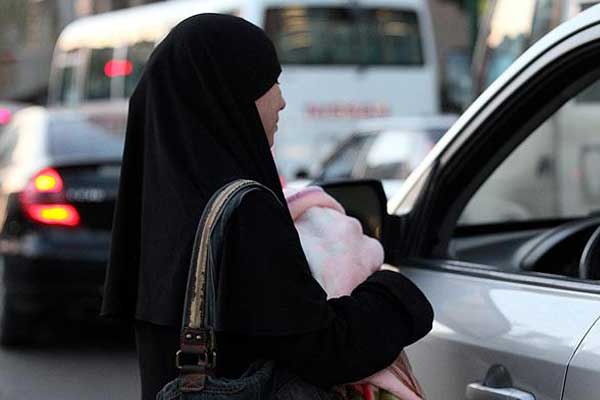 Dilencilik yapan Suriyeliler barınma merkezlerine gönderilecek