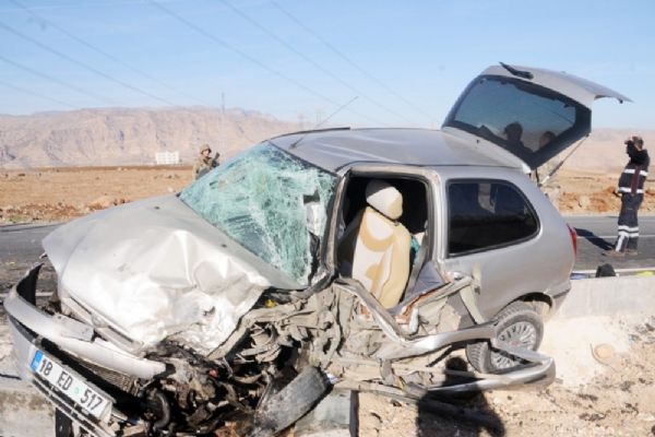 Cizre'de trafik kazası: 1 kişi öldü, 4 kişi yaralandı