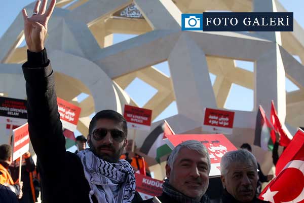 ABD'nin Kudüs kararı Şehitler Makamı'nda protesto edildi