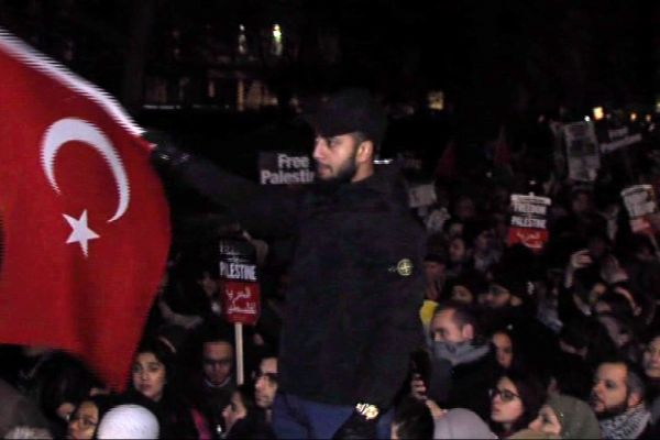 Londra'da Türk bayraklı 'Kudüs' protestosu!