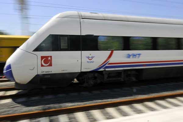 İstanbul-Sivas arası 5 saate düşüyor