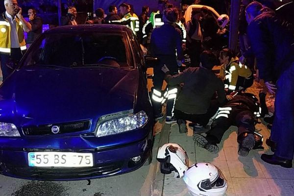 Otomobil yunus polislerine çarptı: 2 yaralı