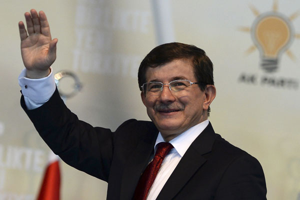Davutoğlu'nun, mitingi öncesi canlı bomba alarmı!