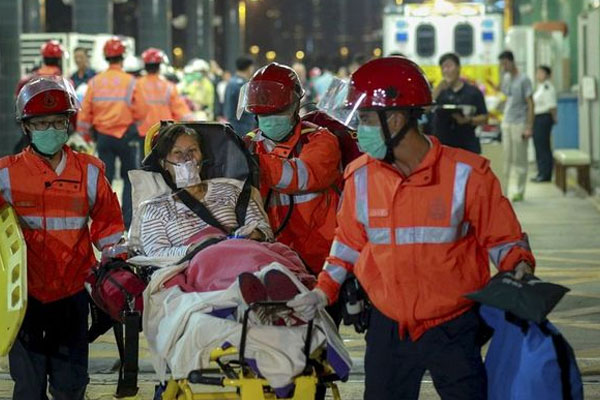 Hong Kong’da feribot kazası: 120 yaralı