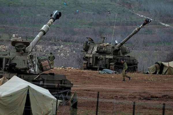 Golan tepelerinde askeri tatbikat