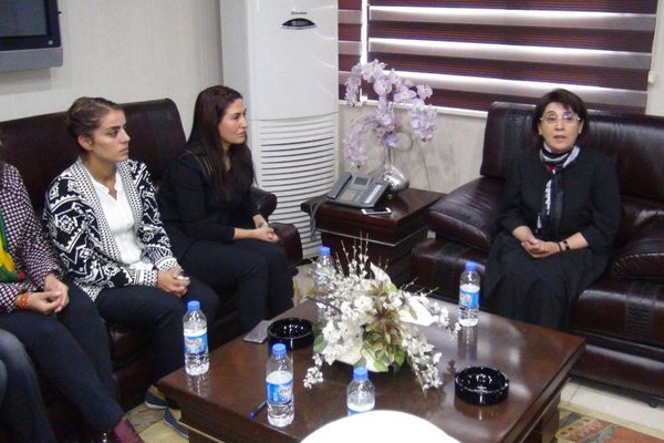 Leyla Zana: Kim silaha sarılmışsa ihanet eder