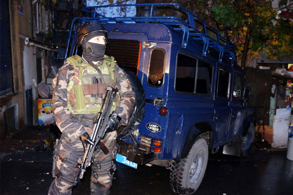 Diyarbakır'da canlı bomba yakalandı