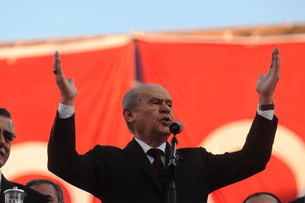 MHP’li vatandaştan Bahçeli’ye isyan