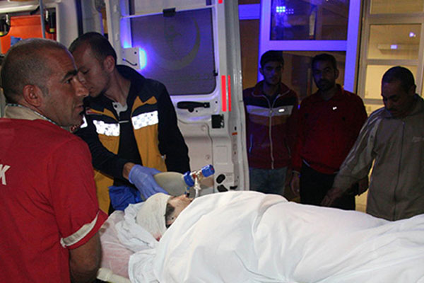 Halep'te yaralanan Suriyeliler Kilis'te