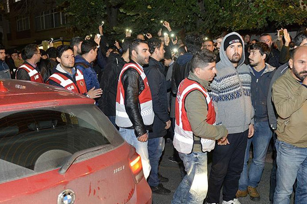 Kayyum'a direnmeye gözaltı