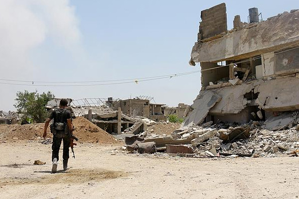 PYD, ABD ve Rusya'dan fırsat kolluyor