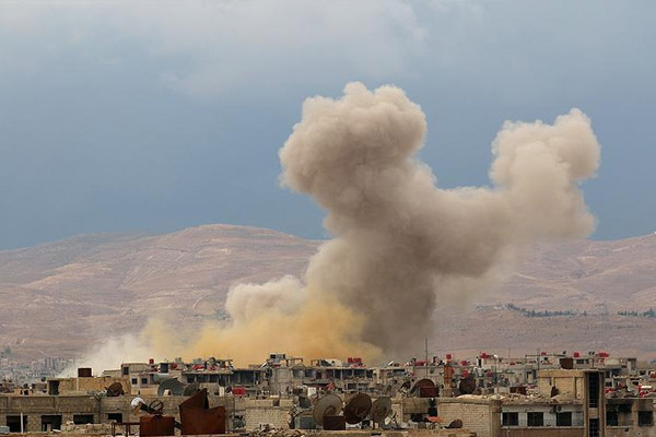 Suriye ordusu Duma'da 14 sivili öldürdü