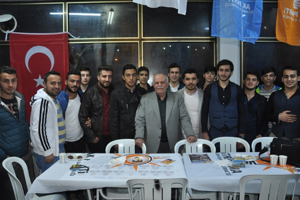 80 kişi AK Parti’ye katıldı