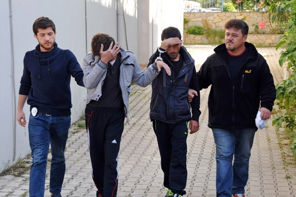 Kadın polis kapkaç kurbanı oldu