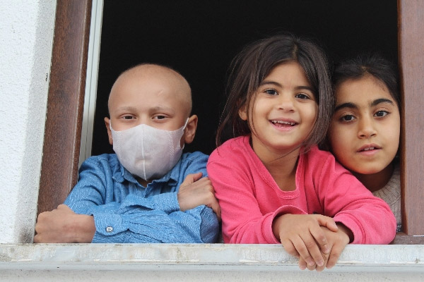 Çocuğu için çaresizce yardım bekliyor