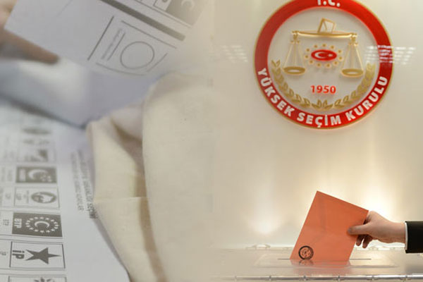 Oy pusulaları askeri helikopterle taşındı