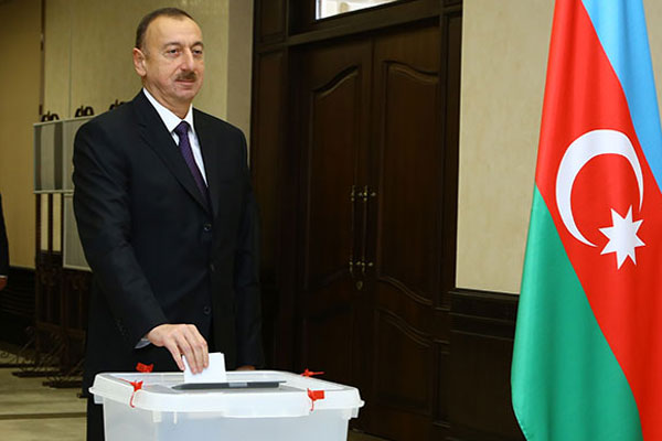 Azerbaycan'da sandık heyecanı