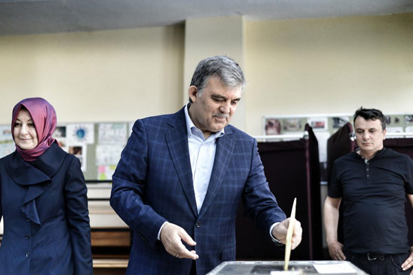 Abdullah Gül oyunu kullandı