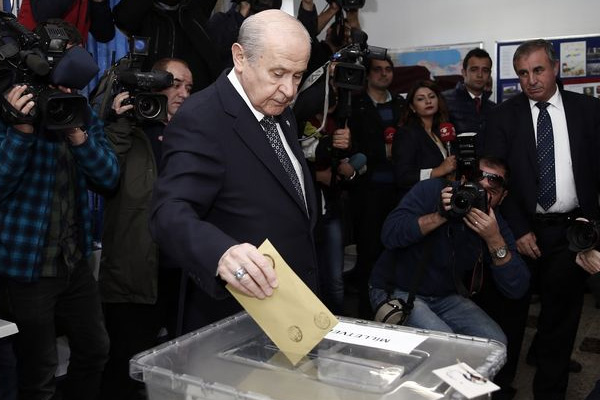 Devlet Bahçeli oyunu kullandı