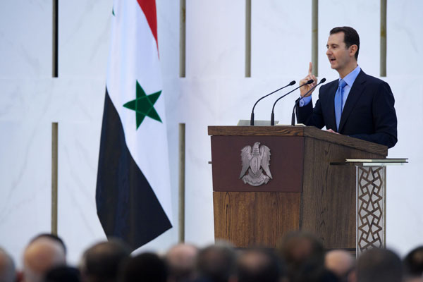 Fransa, Esed görevde kalmalı dedi