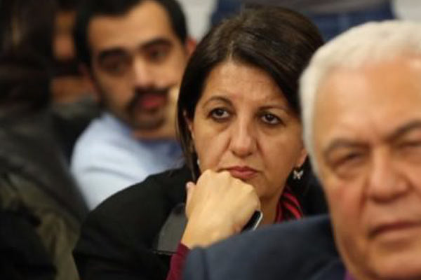 Pervin Buldan ve HDP'liler şakın
