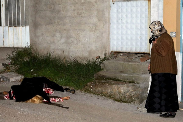 Sokak ortasında sır ölüm