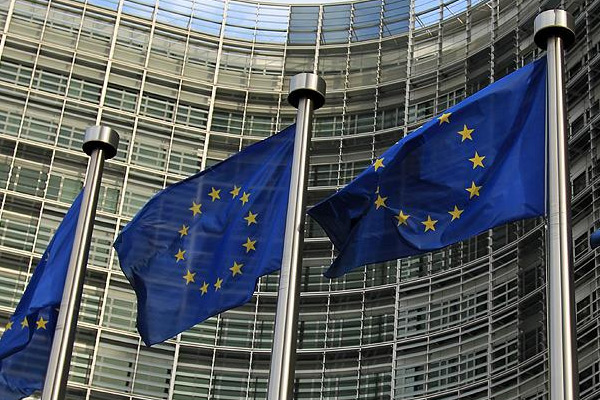 AB'den seçim yorumu