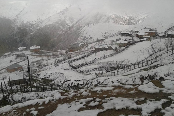 Giresun'da yaylalar beyaza büründü