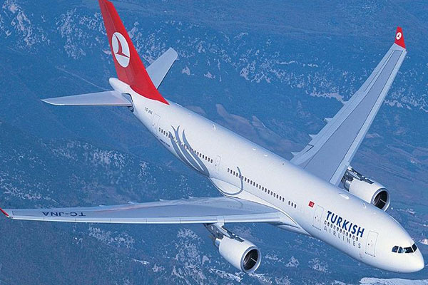 THY uçağı acil indi