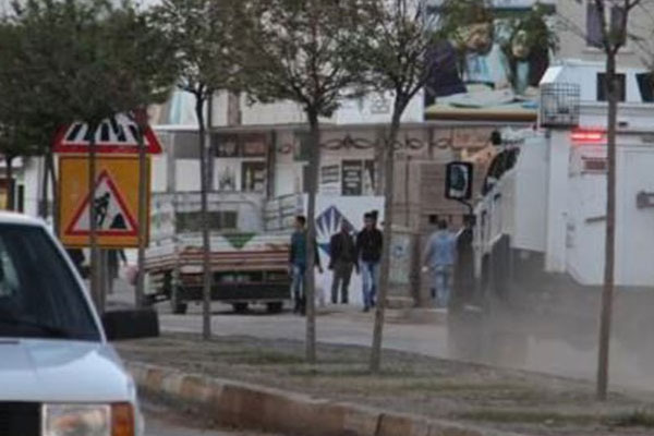 Diyarbakır'da polise silahlı saldırı