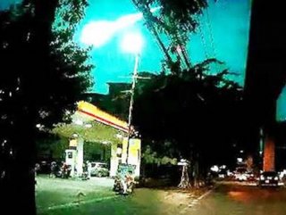 Tayland'a meteor düştü